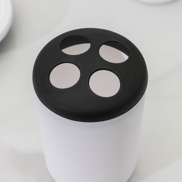 Набор для ванной &laquo;Лайт&raquo;, 6 предметов: мыльница, дозатор, 2 стакана, ёршик, ведро, цвет белый