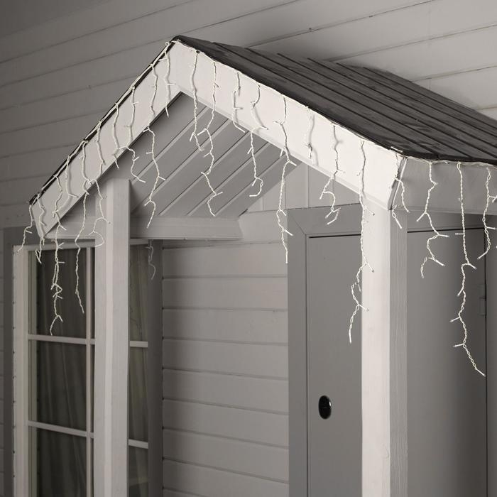 Гирлянда «Бахрома» 4 × 0.6 м, IP44, белая нить, 180 LED, свечение тёплое белое, 8 режимов, 220 В Гирлянда «Бахрома» 4 × 0.6 м, IP44, белая нить, 180 LED, свечение тёплое белое, 8 режимов, 220 В