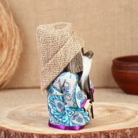 Оберег "Домовой с панно", 15-16 см