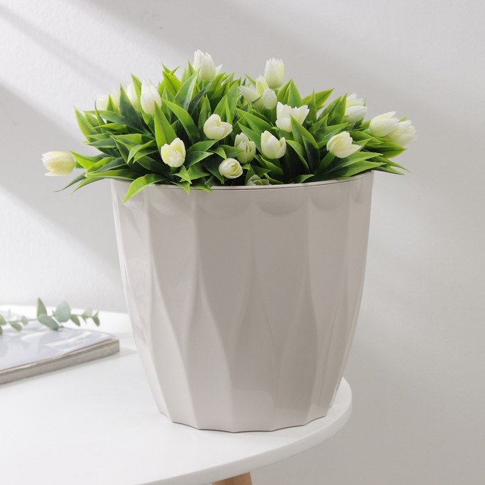 Кашпо для цветов со вставкой &laquo;Флюте&raquo;, 4,5 л, d=20 см, h=20 см, цвет бежевый