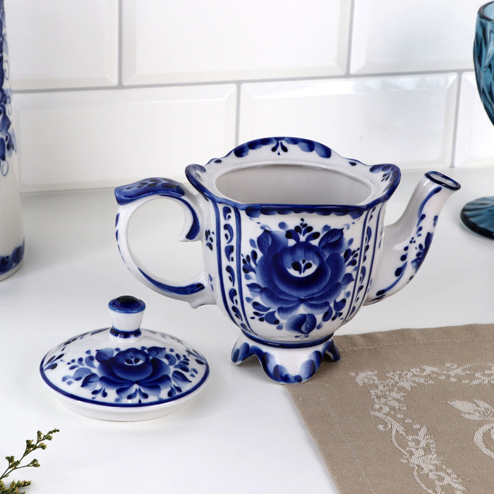 Чайник &laquo;Иринка&raquo;, 21х13х18 см, гжель