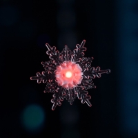 Светодиодная игрушка на липучке &laquo;Снежинка&raquo; 11 см, батарейки LR44х3 (в комплекте), свечение мульти