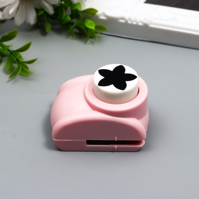 Дырокол фигурный Дырокол фигурный "Цветочек" d=2,5 см 5х5х4 см МИКС