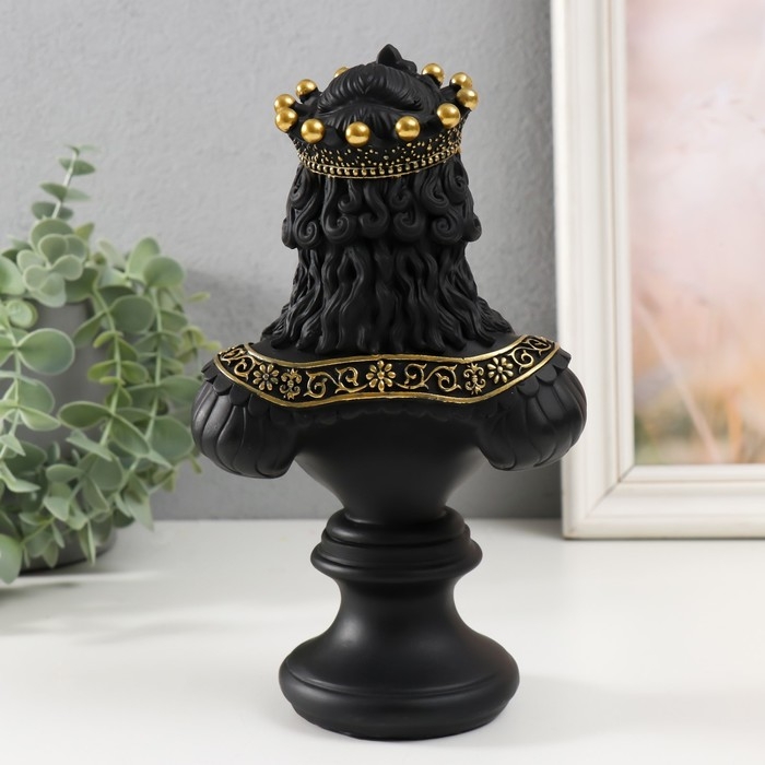 Сувенир полистоун Сувенир полистоун "Бюст. Королева" чёрный с золотом 9х12,5х22 см