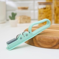 Точилка для ножей Доляна &laquo;Острое лезвие&raquo;, 19&times;4,5 см, с ручкой и шлифовкой, цвет МИКС