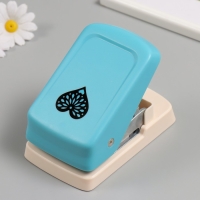 Дырокол фигурный рисунок 5х5 см "Сердце фигурное" 8.6х14,6х6,9 см Дырокол фигурный рисунок 5х5 см "Сердце фигурное" 8.6х14,6х6,9 см