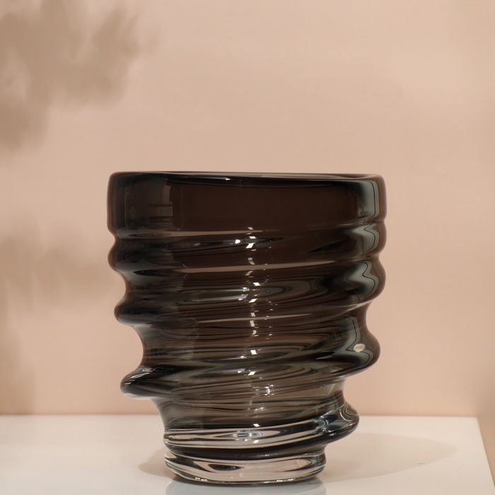 Ваза для цветов «Пилея» из прозрачного черного стекла 20 х 18 х 18 см Ваза для цветов «Пилея» из прозрачного черного стекла 20 х 18 х 18 см