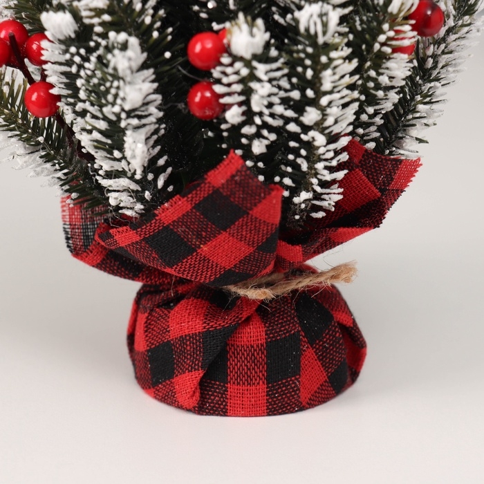 Искусственная ёлка заснеженная настольная «Зимнее волшебство. С ягодками» в мешочке, 17 см, ветки литые отгибаются Искусственная ёлка заснеженная настольная «Зимнее волшебство. С ягодками» в мешочке, 17 см, ветки литые отгибаются