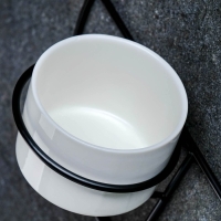 Горшок настенный "Салли" с черной подставкой, 17х8х17см Горшок настенный "Салли" с черной подставкой, 17х8х17см