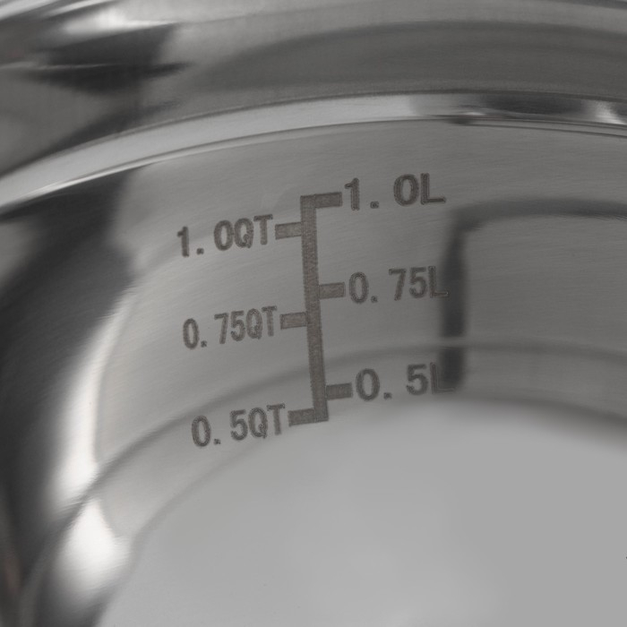 Миска из нержавеющей стали с мерной шкалой, 1,2 л, 20×10,2 см, толщина 0,6 мм Миска из нержавеющей стали с мерной шкалой, 1,2 л, 20×10,2 см, толщина 0,6 мм