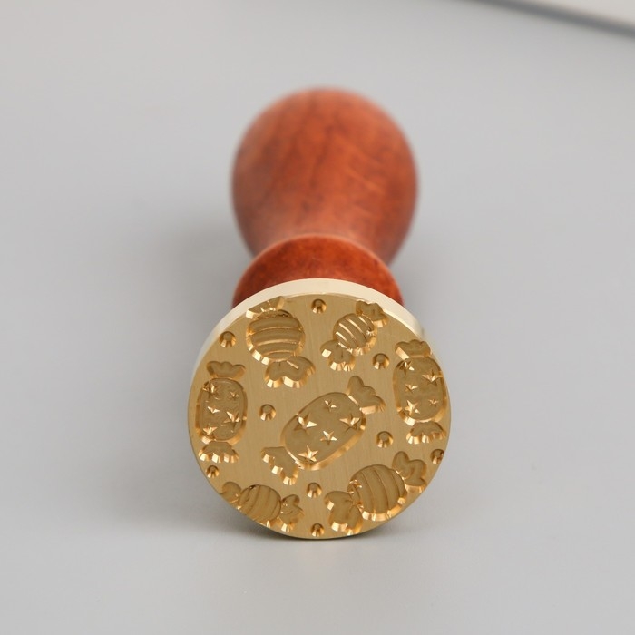 Печать для сургуча с деревянной ручкой Печать для сургуча с деревянной ручкой "Конфетки" 9х2,5х2,5 см