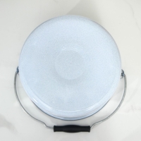 Ведро цилиндрическое эмалированное, 9 л, с крышкой, цвет МИКС Ведро цилиндрическое эмалированное, 9 л, с крышкой, цвет МИКС