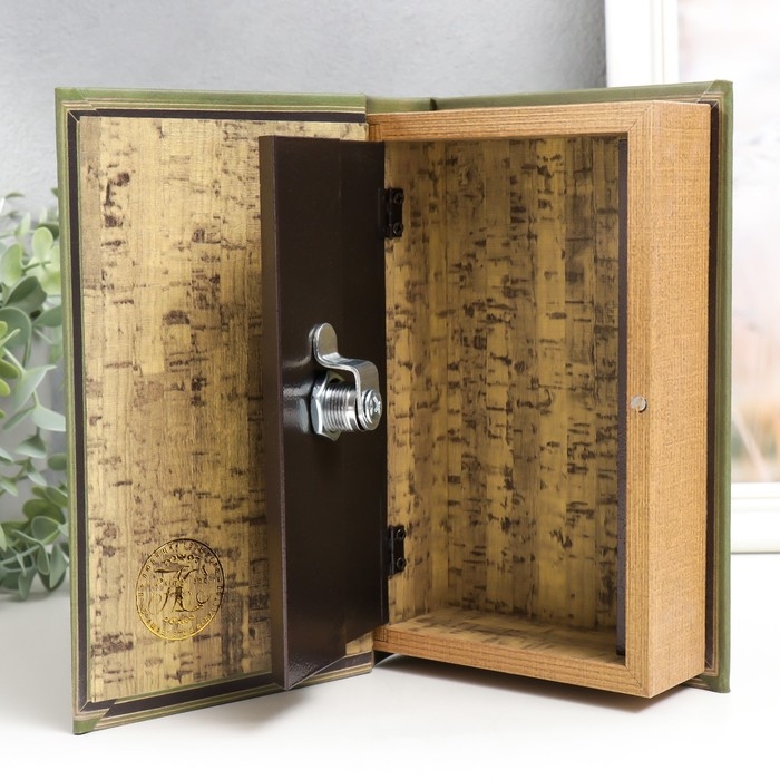 Сейф-книга дерево кожзам Сейф-книга дерево кожзам "Джонатан Свифт. Путешествия Гулливера" 21х13х5 см