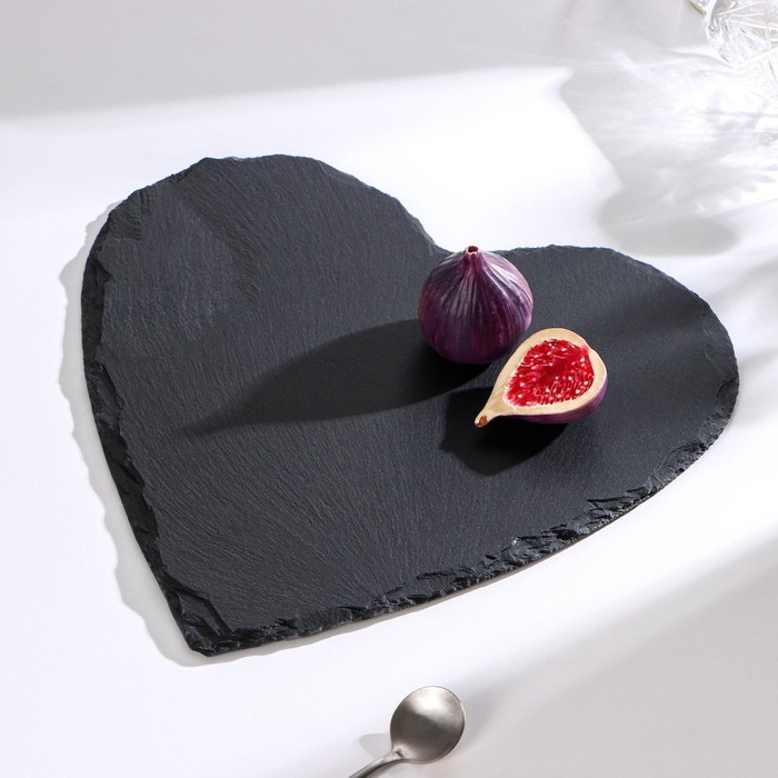 Доска для подачи Magistro Valley, из сланца, 30&times;29 см, в виде сердца