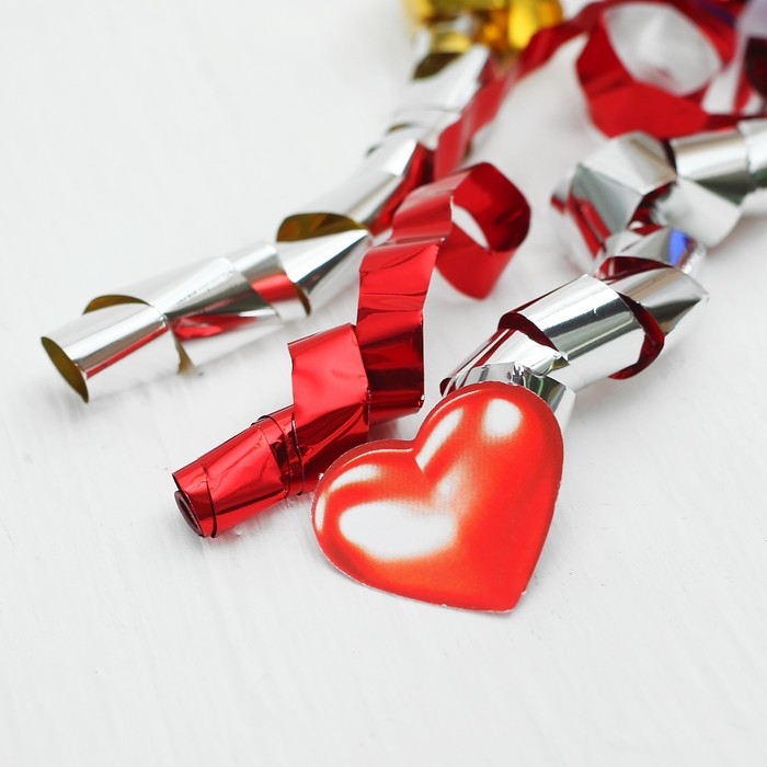 Хлопушка пневматическая &laquo;Свадебная&raquo;, фольга, серпантин, вложения, 30 см