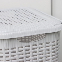 Корзина бельевая с крышкой, 30 л, 37×26×46,5 см, цвет МИКС Корзина бельевая с крышкой, 30 л, 37×26×46,5 см, цвет МИКС