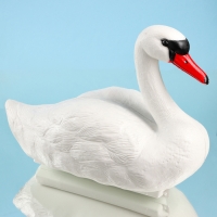 Водоплавающая - подсадная фигура "Лебедь" 36х19х27см Водоплавающая - подсадная фигура "Лебедь" 36х19х27см