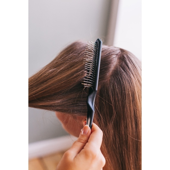 Расчёска массажная, 2,5 × 21,3 см, цвет чёрный Расчёска массажная, 2,5 × 21,3 см, цвет чёрный