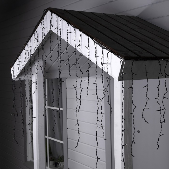 Гирлянда &laquo;Бахрома&raquo; 3 &times; 0.9 м, IP44, УМС, тёмная нить, 232 LED, свечение белое, 220 В