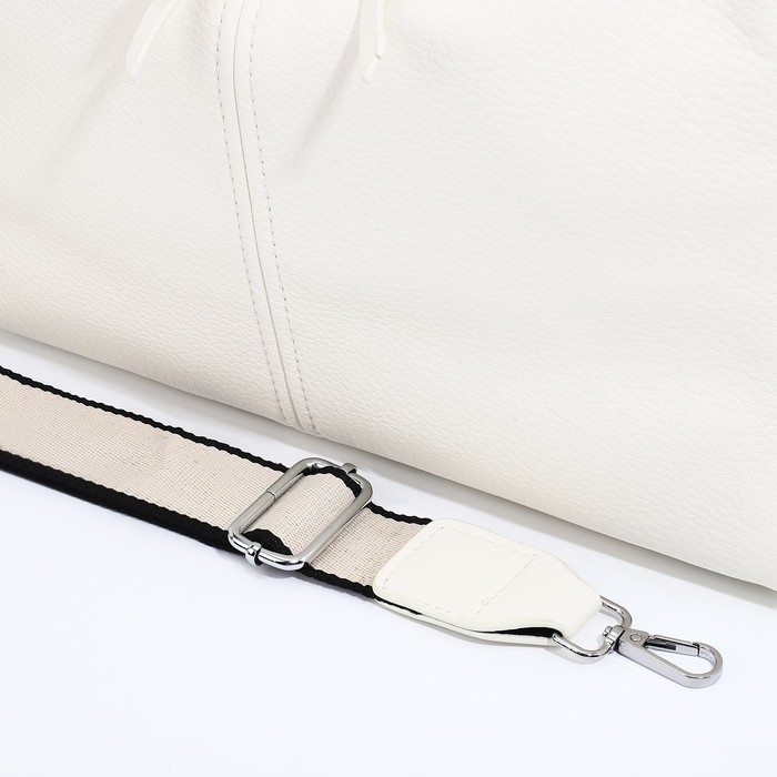 Сумка-саквояж на молнии, длинный ремень, цвет белый