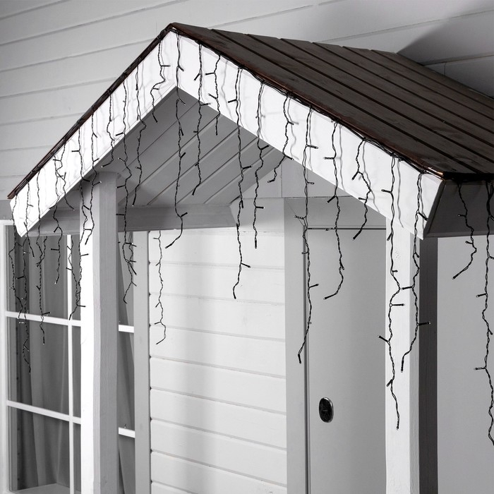 Гирлянда &laquo;Бахрома&raquo; 3 &times; 0.6 м, IP44, УМС, тёмная нить, 160 LED, свечение тёплое белое, мерцание белым, 220 В