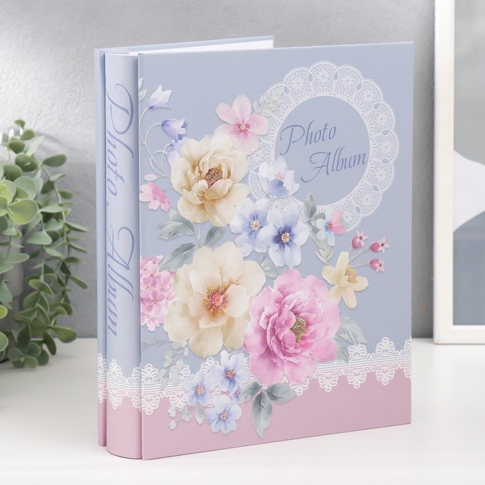 Фотоальбом на 200 фото 10х15 см "Бабочки в цветах" в коробке МИКС 26,5х20,5х5,5 см