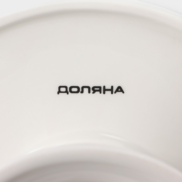 Подставка для тортов и десертов фарфоровая Доляна «Глория», d=16,5 см, цвет белый Подставка для тортов и десертов фарфоровая Доляна «Глория», d=16,5 см, цвет белый