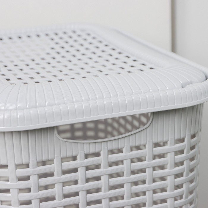 Корзина бельевая с крышкой, 30 л, 37×26×46,5 см, цвет МИКС Корзина бельевая с крышкой, 30 л, 37×26×46,5 см, цвет МИКС