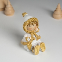 Сувенир полистоун "Малышка в белой шубке, с сердечком" сидит 5х5,5х8 см Сувенир полистоун "Малышка в белой шубке, с сердечком" сидит 5х5,5х8 см
