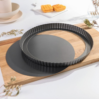 Форма для выпечки Доляна &laquo;Жаклин&raquo;, d=32 см, съёмнное дно, антипригарное покрытие, цвет чёрный