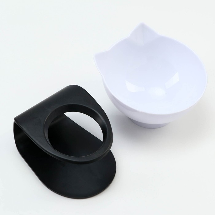 Миска белая на чёрной подставке 13 х 13 х 13,5 см Миска белая на чёрной подставке 13 х 13 х 13,5 см