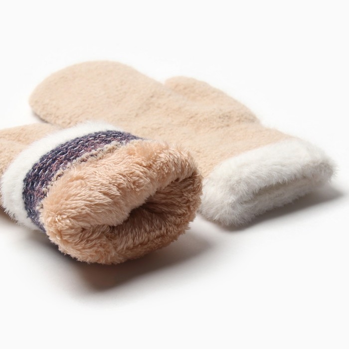 Варежки женские на иск.меху MINAKU опушка 22 см бежевый Варежки женские на иск.меху MINAKU опушка 22 см бежевый