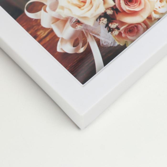 Фоторамка на 6 фото 10х15 см Фоторамка на 6 фото 10х15 см "Эйфелева башня в облаках" белая 41,5х48х2,5 см