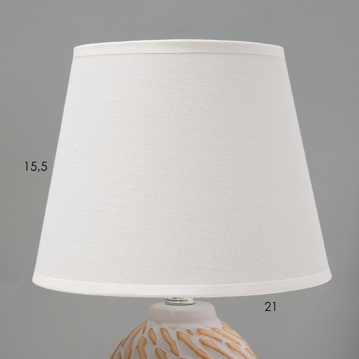 Настольная лампа Настольная лампа "Сабина" Е14 40Вт бежевый 20х20х33см