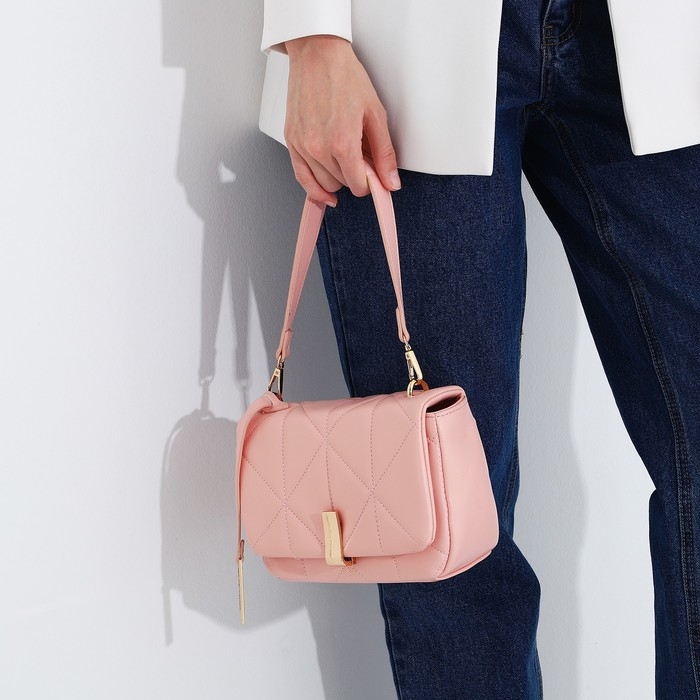 Сумка-мессенджер на магнитах, цвет розовый Сумка-мессенджер на магнитах, цвет розовый