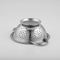 Дуршлаг из нержавеющей стали Доляна &laquo;Индия&raquo;, 1,1 л, d=20 см, на ножке, две ручки