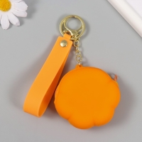 Брелок кошелёк с карабином, ремешком силикон "Лапка" 3х7х7,5 см Брелок кошелёк с карабином, ремешком силикон "Лапка" 3х7х7,5 см