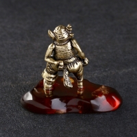 Сувенир "Кот Пират", латунь, янтарь Сувенир "Кот Пират", латунь, янтарь