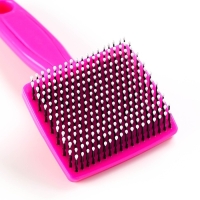 Пуходерка пластиковая мягкая с закругленными зубьями, малая, 6 х 13,5 см, розовая Пуходерка пластиковая мягкая с закругленными зубьями, малая, 6 х 13,5 см, розовая