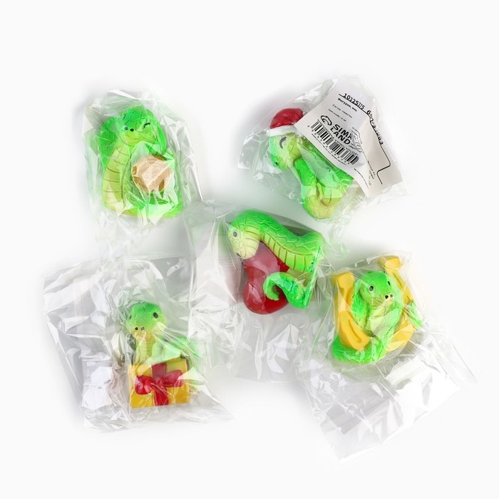 Фигурки 2025 «Новогодняя коллекция: Новогодний микс», 3,5 х 3,2 см Фигурки 2025 «Новогодняя коллекция: Новогодний микс», 3,5 х 3,2 см