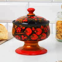 Сахарница &laquo;Ягодка&raquo; на ножке, 12&times;9 см, хохлома