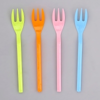 Вилки пластиковые, в наборе 12 шт., цвета МИКС Вилки пластиковые, в наборе 12 шт., цвета МИКС