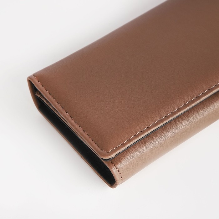 Кошелёк женский на магните, цвет бежевый Кошелёк женский на магните, цвет бежевый