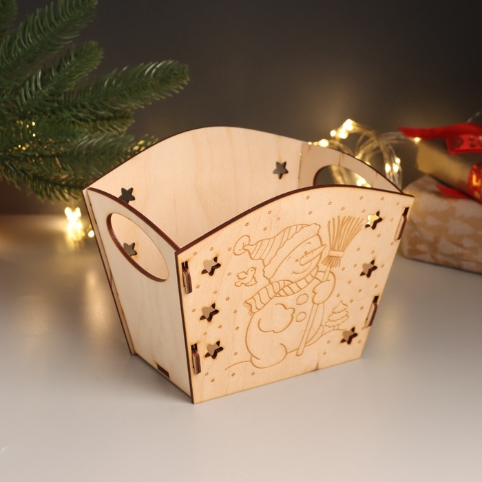 Новогодняя корзинка-шкатулка Новогодняя корзинка-шкатулка "Снеговик" 18х12х14,5 см (Новогодний набор 5 деталей)