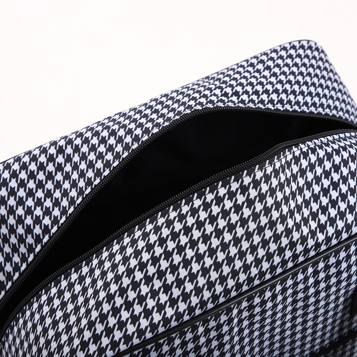 Сумка дорожная на колёсах, отдел на молнии, 3 наружных кармана, длинный ремень, цвет белый/чёрный Сумка дорожная на колёсах, отдел на молнии, 3 наружных кармана, длинный ремень, цвет белый/чёрный