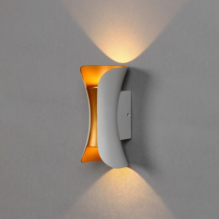 Светильник фасадный &laquo;Элегант&raquo;, FSD-035, 10 Вт, 3000К, 1 луч, IP65, 220В, пласт., бело-золот.   10084