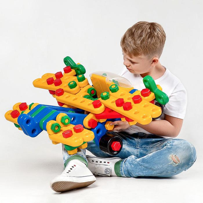 Конструктор &laquo;На взлёт&raquo;, 196 деталей