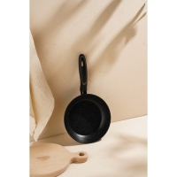 Сковорода алюминиевая с антипригарным покрытием SL Home, d=20, h=4,3 см, индукция, цвет чёрный Сковорода алюминиевая с антипригарным покрытием SL Home, d=20, h=4,3 см, индукция, цвет чёрный