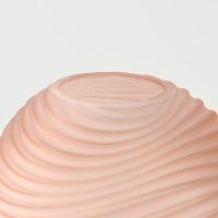 Ваза для цветов «Аура» из бежевого стекла 20×17×17 см Ваза для цветов «Аура» из бежевого стекла 20×17×17 см