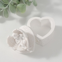 Шкатулка полистоун "Белоснежный ангел спит в крыльях" 5,5х5,2х5,7 см Шкатулка полистоун "Белоснежный ангел спит в крыльях" 5,5х5,2х5,7 см